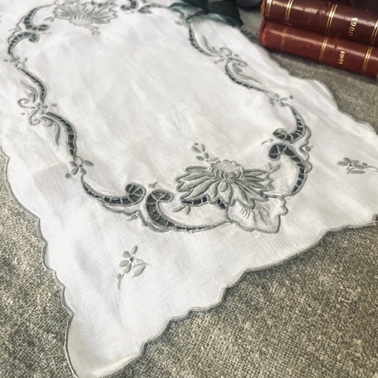 Vintage Tablemats Grey Embroidery